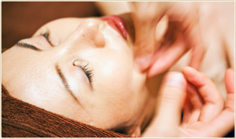 Organic Lift up and Firm Facial image